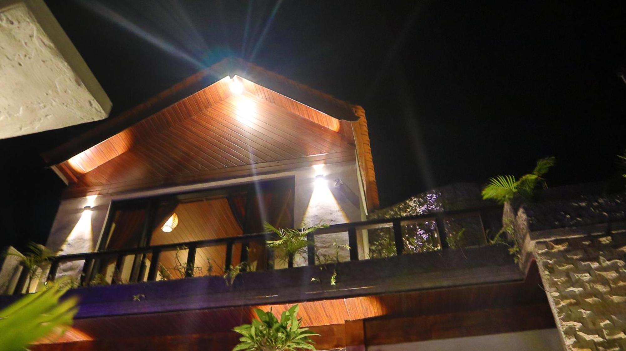 Pranajaya Oasis Villa Теджакула Екстериор снимка