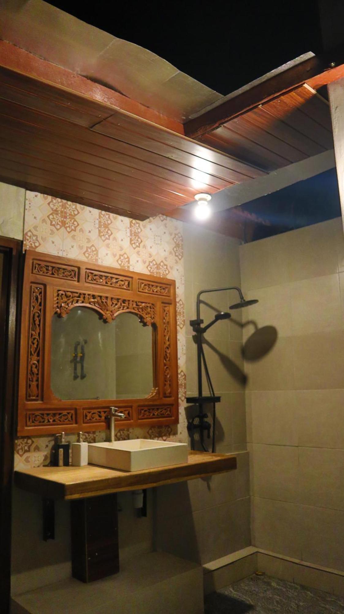Pranajaya Oasis Villa Теджакула Екстериор снимка